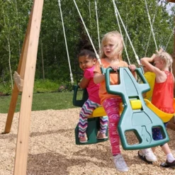 KidKraft Aire De Jeux En Bois Windale Avec Toboggan, Balançoires Et Cabane 13 KidKraft Aire De Jeux En Bois Windale Avec Toboggan, Balançoires Et Cabane -Jardelix Soldes Magasin aire de jeux bois cedre toboggan balancoire cabane escalade 4