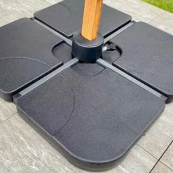 Dalles Pour Parasol En Plastique à Lester (Lot De 4) 10 Dalles Pour Parasol En Plastique à Lester (Lot De 4) -Jardelix Soldes Magasin dalles socle parasol noir