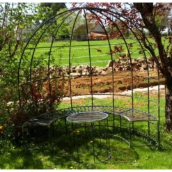 Demi-gloriette Avec Banc Et Table En Fer Forgé