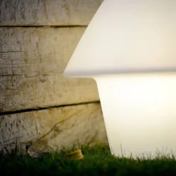 Lampadaire Blanc Sur Secteur Avec Support En Acier Noir 79cm 9 Lampadaire Blanc Sur Secteur Avec Support En Acier Noir 79cm -Jardelix Soldes Magasin lampe de table blanche 5 1