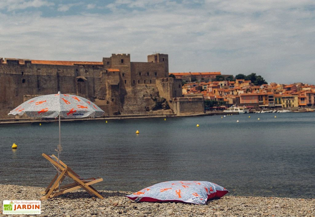 Parasol Rond En Tissu Et Métal ø 167 Cm – Lobster 4 Parasol Rond En Tissu Et Métal ø 167 Cm – Lobster – Image 2