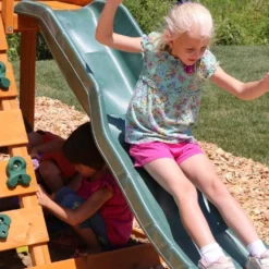 KidKraft Portique En Bois Ainsley Balançoires, Toboggan, Escalade -Jardelix Soldes Magasin portique bois enfant balancoires toboggan mur escalade 4