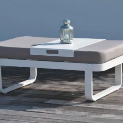 Salon De Jardin En Aluminium Barcelona : 1 Table + 2 Canapés + 1 Pouf -Jardelix Soldes Magasin salon de jardin barcelona pouf aluminium blanc