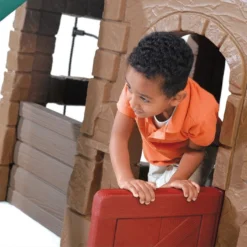 Step2 Aire De Jeux Adventure Lodge Play Center : Portique, Cabane, Toboggan 13 Step2 Aire De Jeux Adventure Lodge Play Center : Portique, Cabane, Toboggan -Jardelix Soldes Magasin structure geante enfants portique balancoire cabane avec plateforme toboggan panier basket 550x300x220cm 4