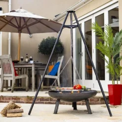 Trépied Pour Braséro Avec Grille De Cuisson Chromée : 65 X 172 Cm -Jardelix Soldes Magasin trepied brasero grille cuisson 65cm chrome 172cm