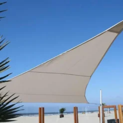 Voile D'ombrage Triangulaire 5 X 5 X 5 M - Ingenua Sunbrella -Jardelix Soldes Magasin voile ombrage ingenua 2 4 1